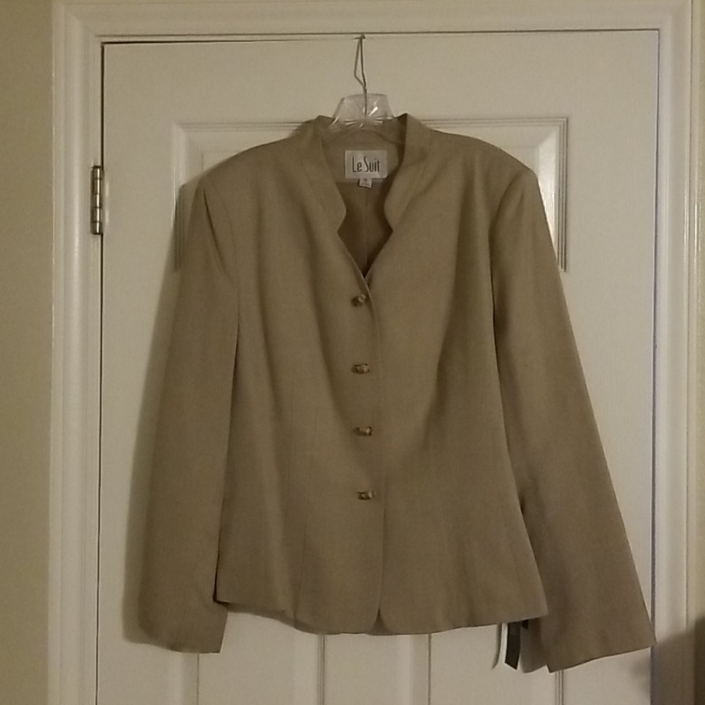 Le Suit 2 piece suit size 16
